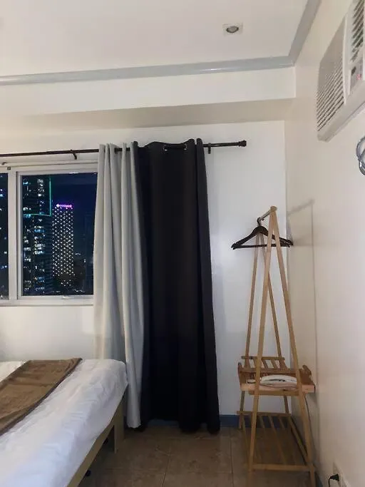 Bgc Stays+Free Pool&Gym Access,200 Mbps Manila Filippinerna