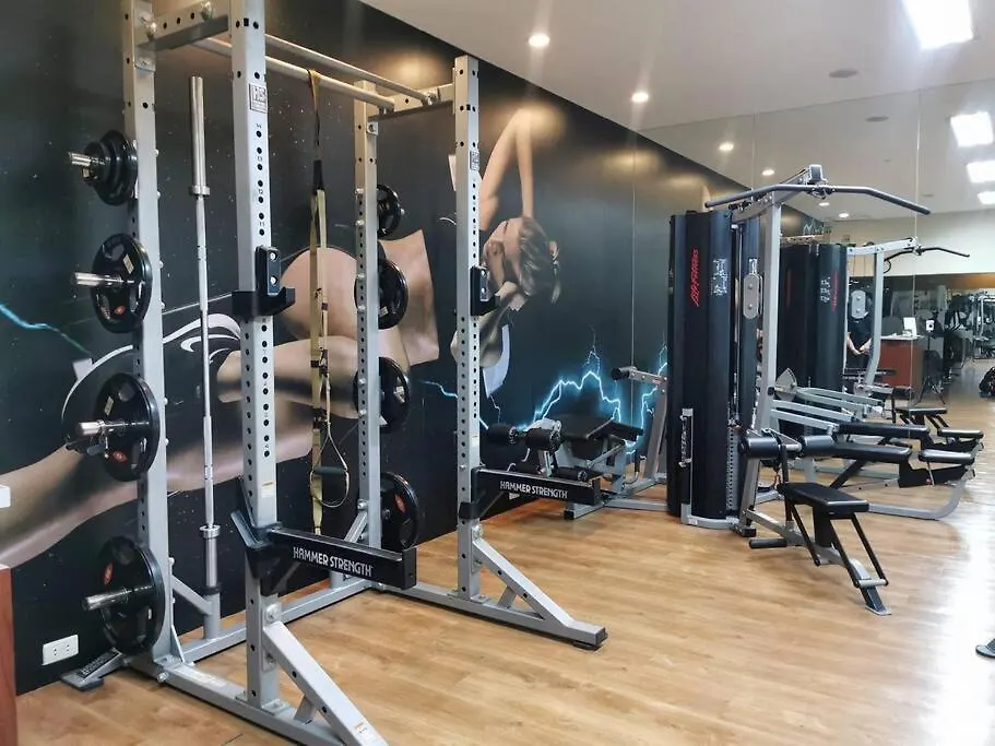 Bgc Stays+Free Pool&Gym Access,200 Mbps Manila